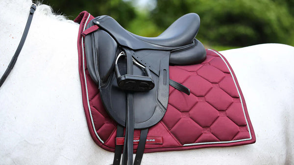 PE Saltare Close Contact Dressage Square - Burgundy